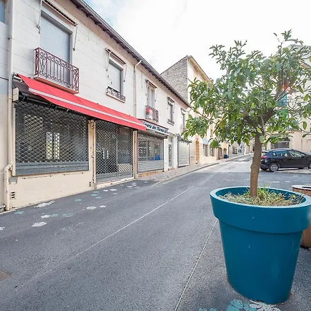 Des Thermes - A 200m Des Thermes Apartment